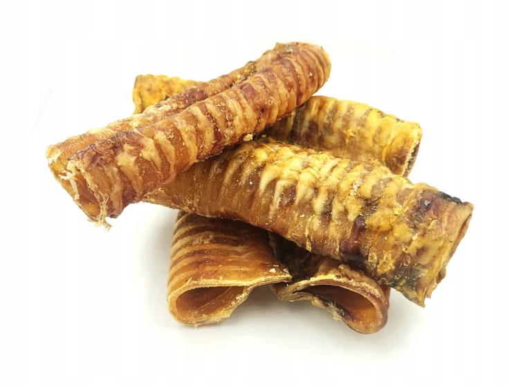 Naturalny-przysmak-dla-psa-Tchawica-wolowa-kawalki-15cm-500g.jpg